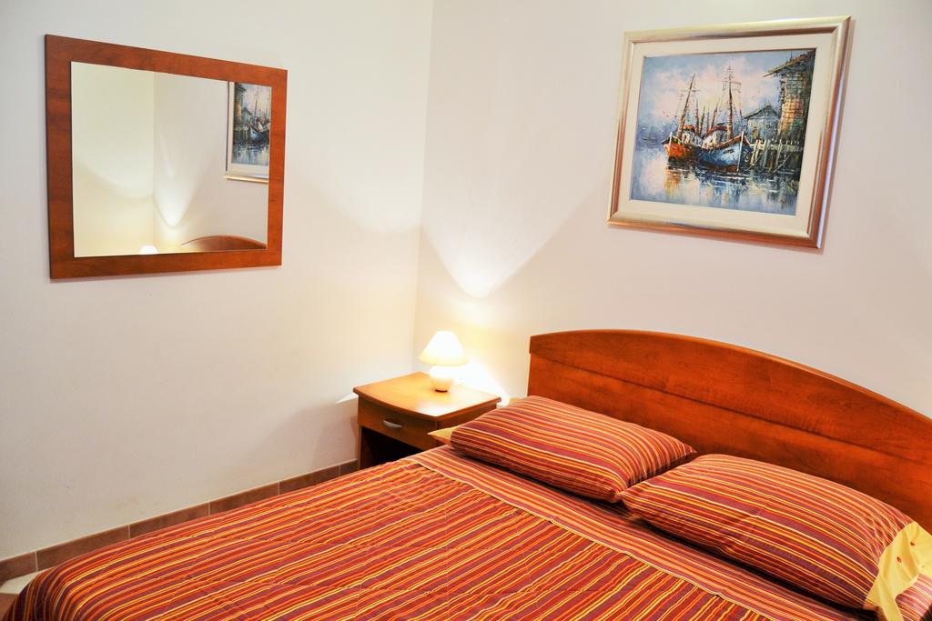 Apartments Green Village Premantura Phòng bức ảnh